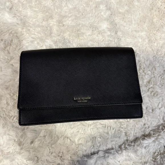 Madison Leather Willow Medium Convertible Crossbody - Picture 7 of 10